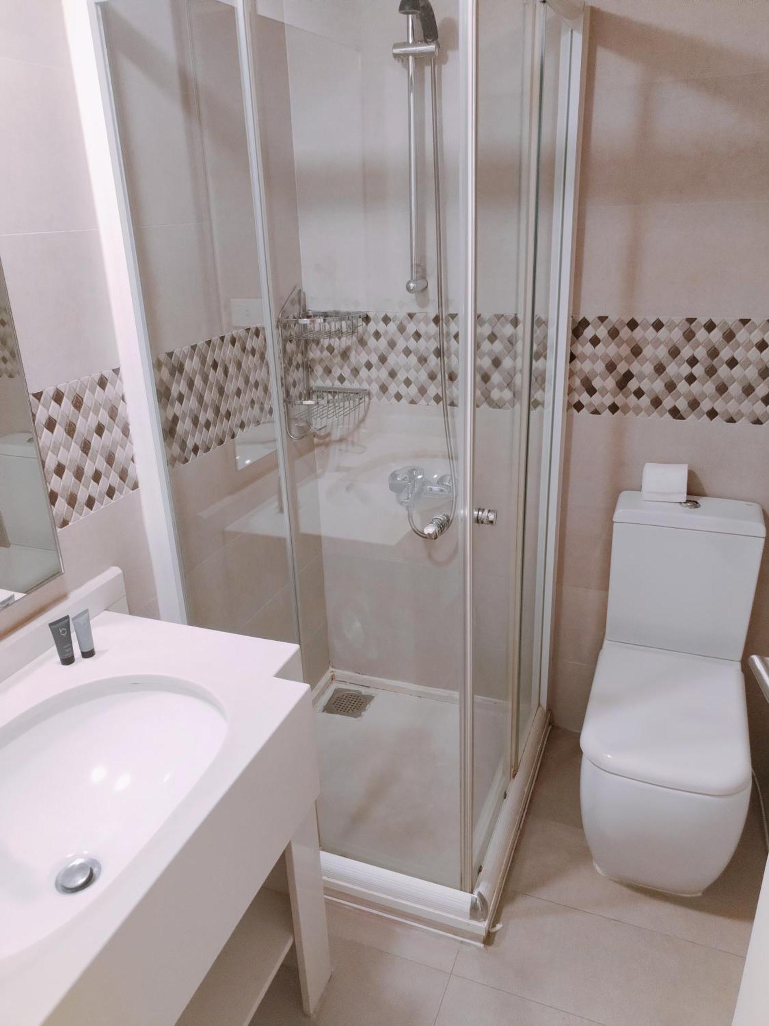 Mateus Hotel & Pool Jounieh Eksteriør bilde